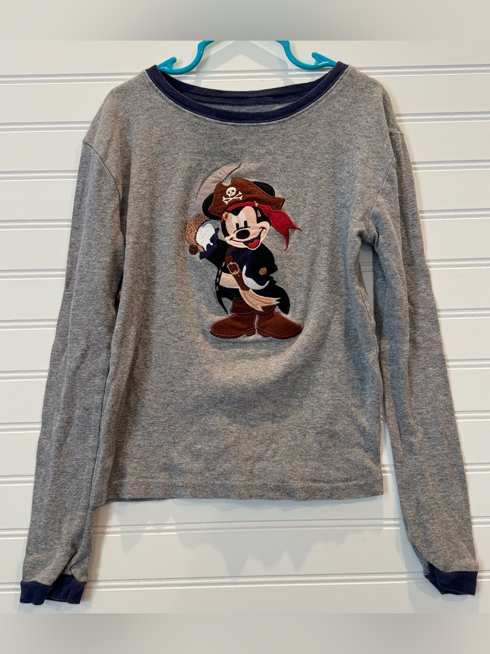 Disney Parks Pirate Mickey Mouse Embroidered Long Sleeve Shirt Gray Kids Size 8